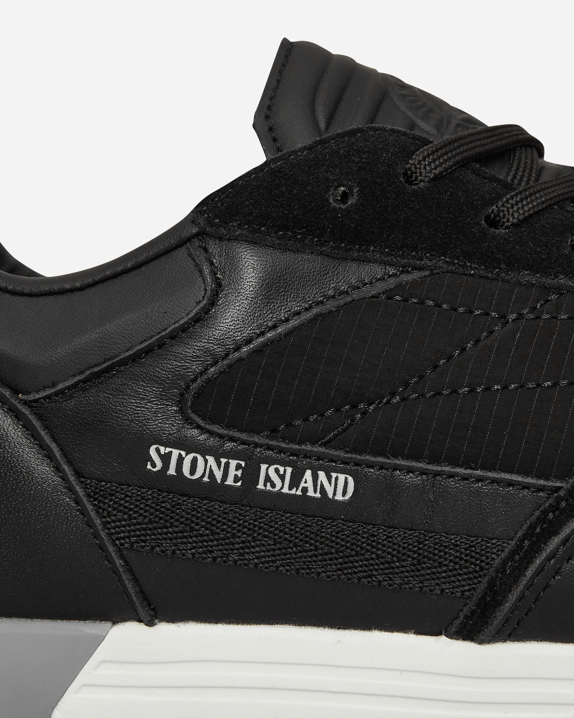 77FWS0202 Sneakers Noir