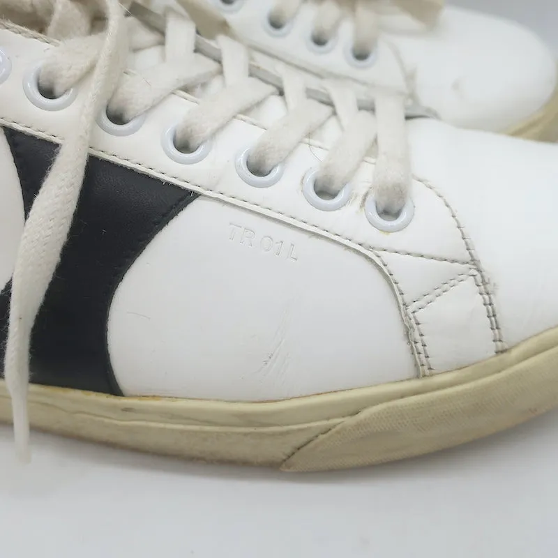 Celine Triomphe TR01L Sneakers Basses en Cuir Blanc et Noir Taille 37