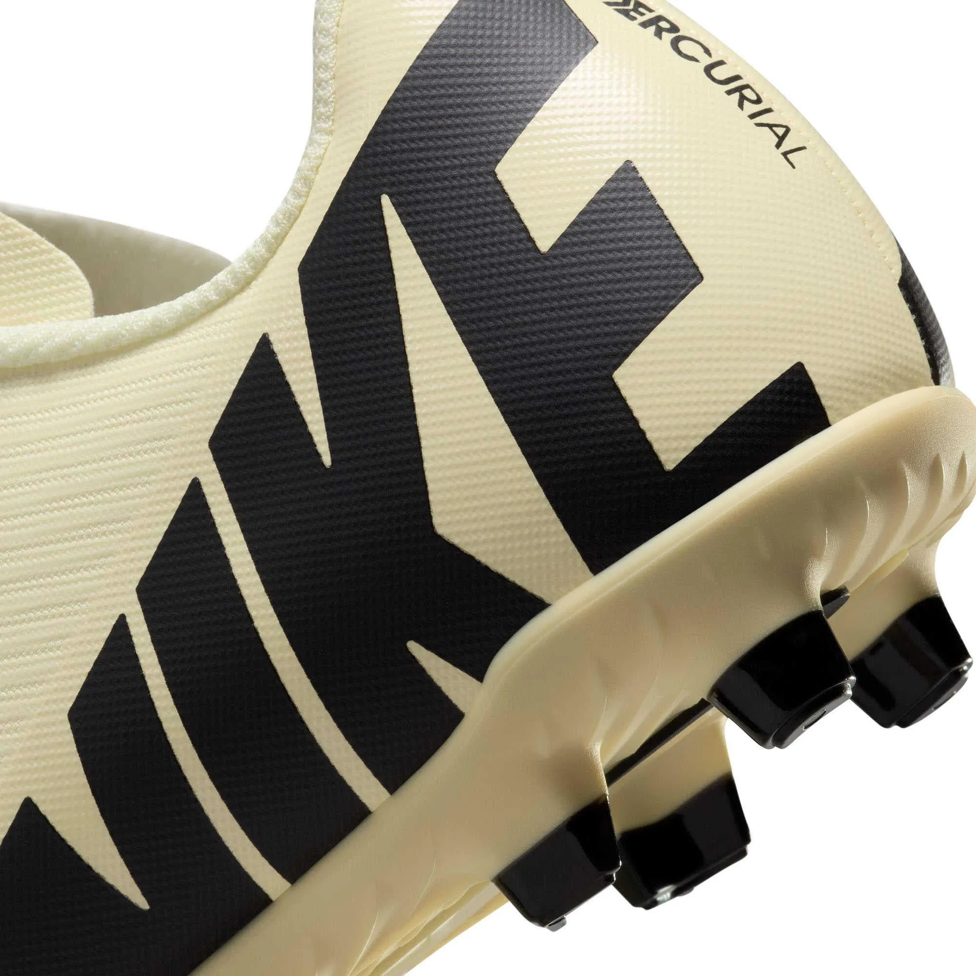 Chaussures de football Junior Mercurial Vapor 15 Club Multi Ground pour enfants