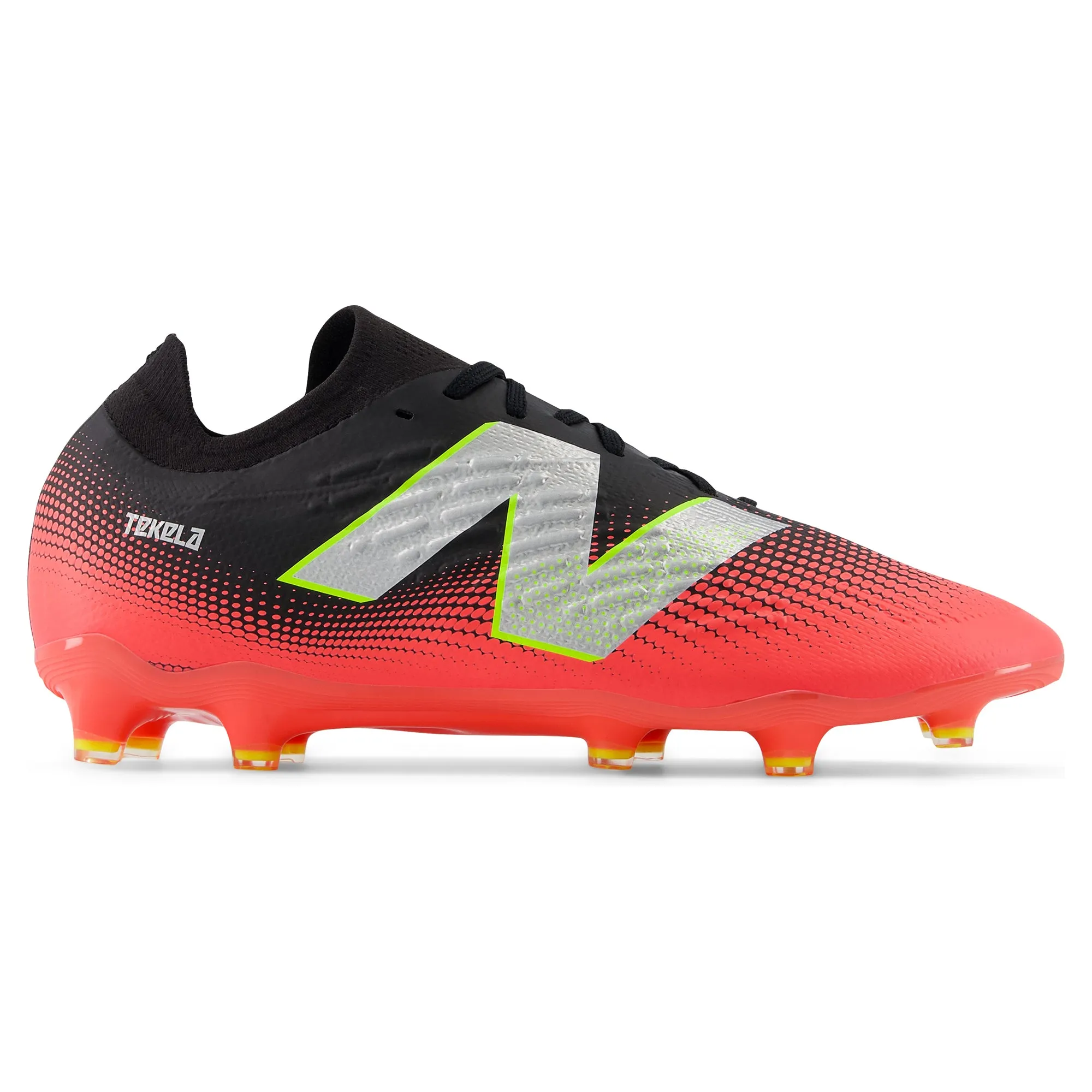 Chaussures de football homme Tekela Magia Low Laced V4  à semelle ferme (Largeur D)
