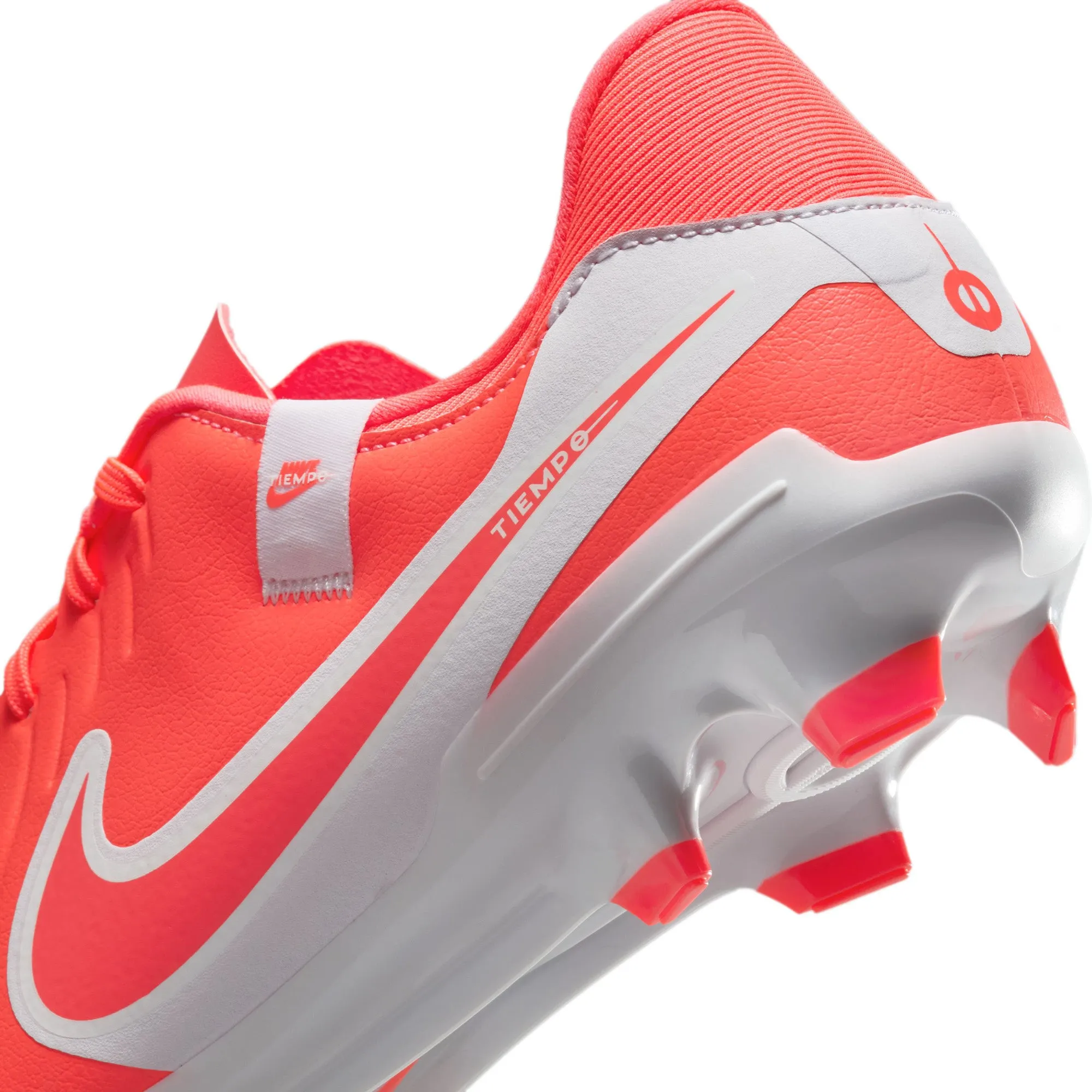 Chaussures de football Tiempo Legend 10 Academy Multi Ground à tige basse pour hommes