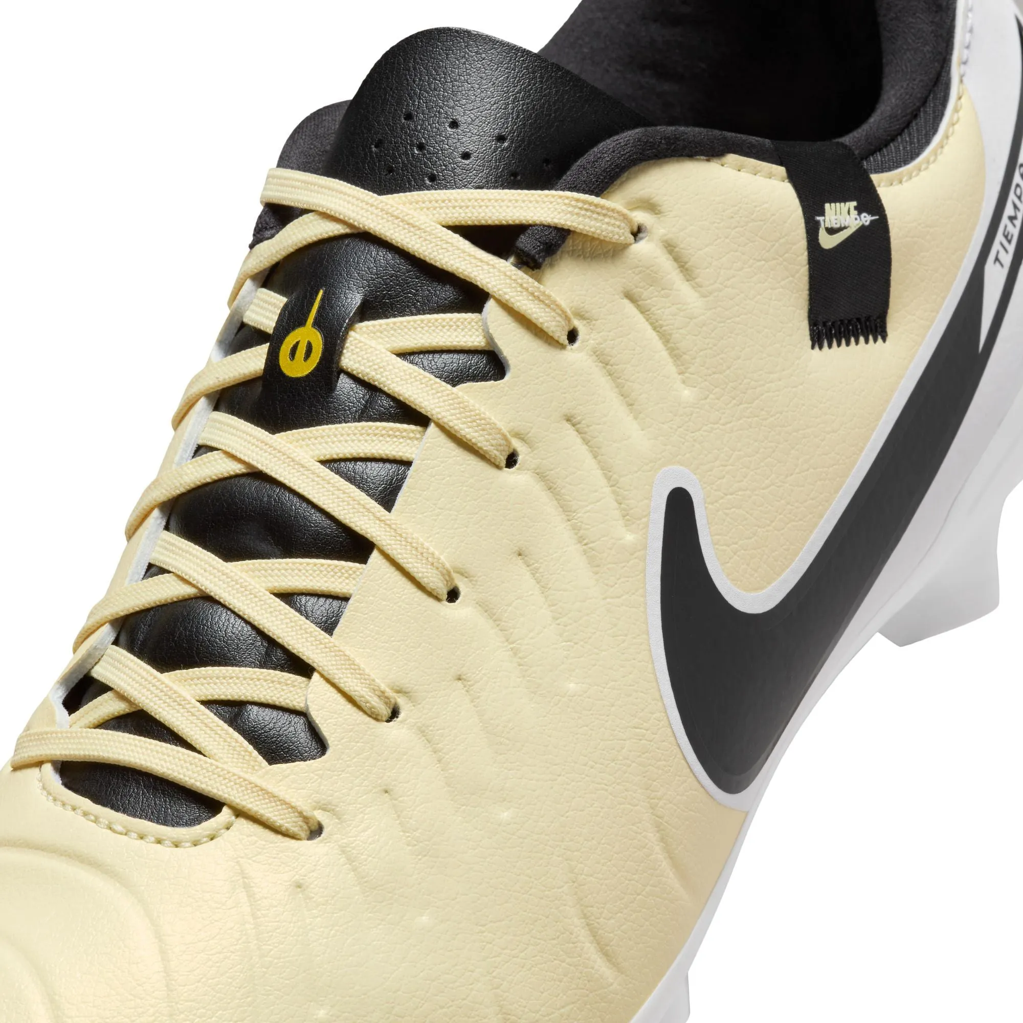 Chaussures de football Tiempo Legend 10 Academy Multi Ground à tige basse pour hommes