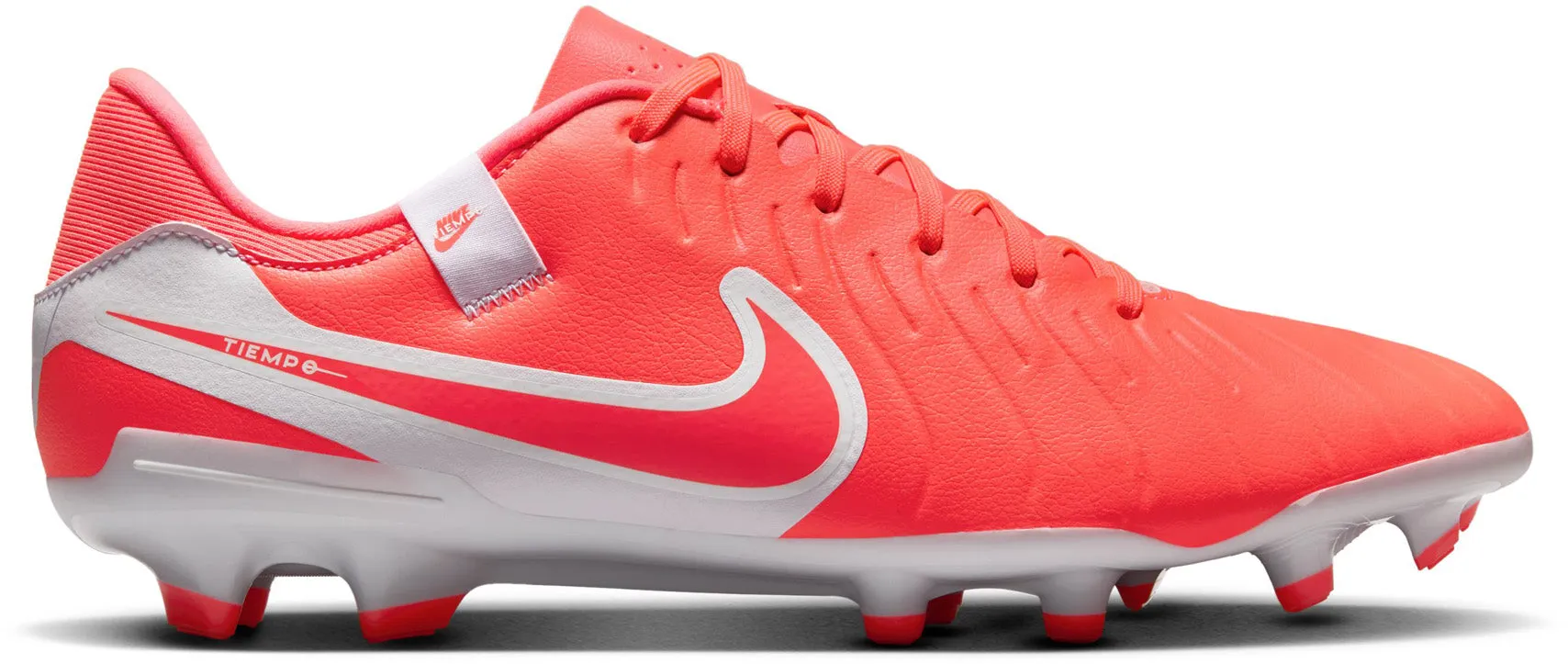 Chaussures de football Tiempo Legend 10 Academy Multi Ground à tige basse pour hommes
