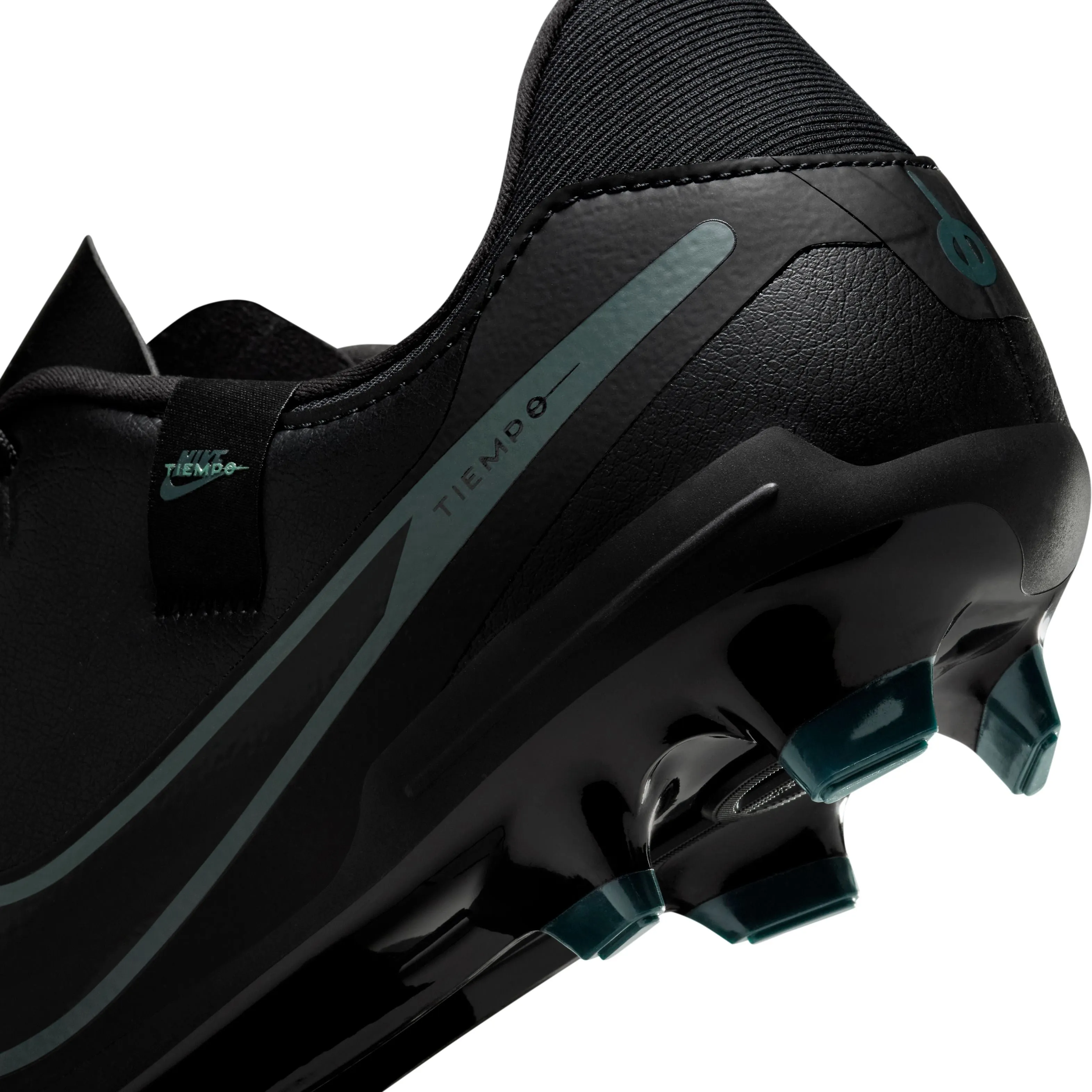Chaussures de football Tiempo Legend 10 Academy Multi Ground à tige basse pour hommes