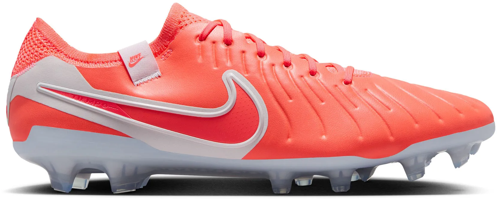 Chaussures de football Tiempo Legend 10 Elite à semelle ferme pour hommes, à tige basse