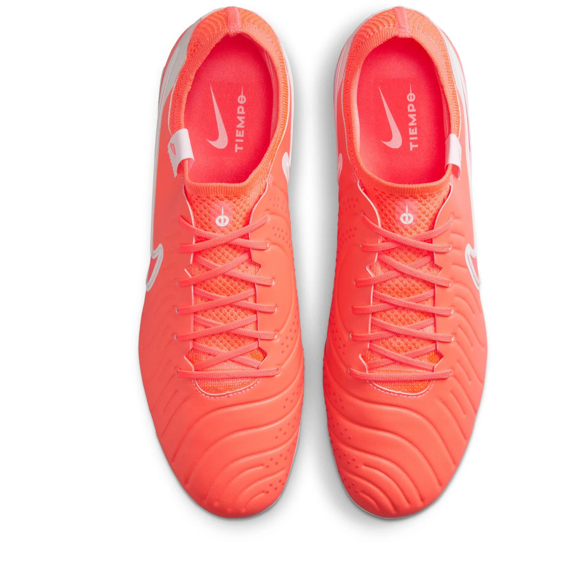 Chaussures de football Tiempo Legend 10 Elite à semelle ferme pour hommes, à tige basse