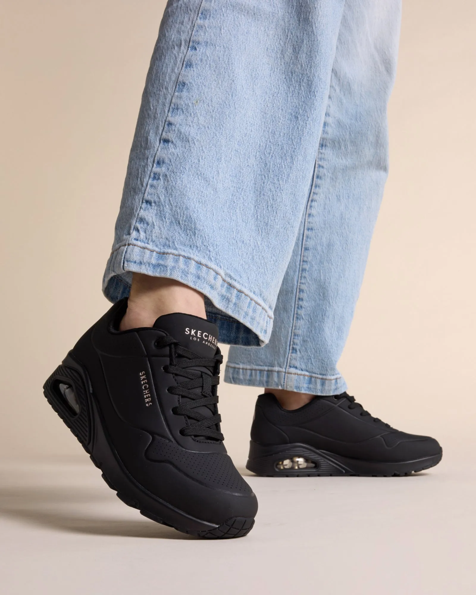 Uno-Stand On Air Noir