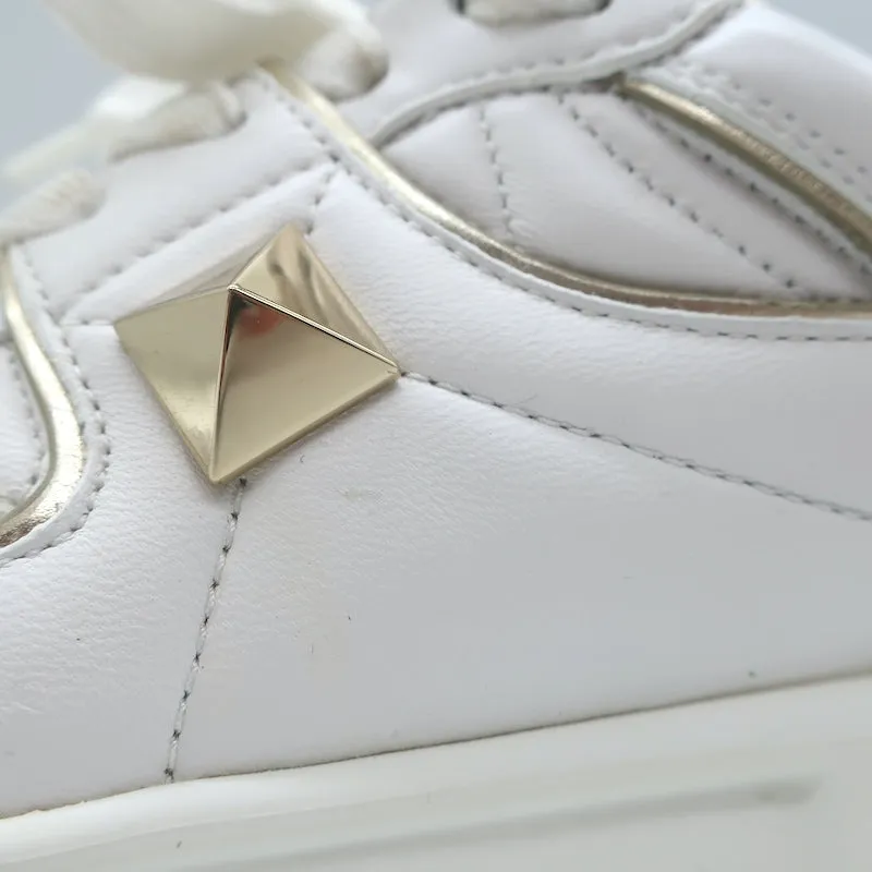Valentino One Stud Sneakers Basses en Cuir Blanc & Or Taille 35.5