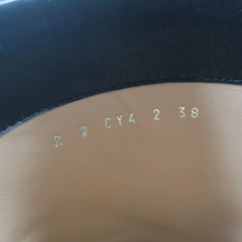 Bottes Valentino Rockstud à embout mi-mollet en cuir noir taille 38 à talon haut