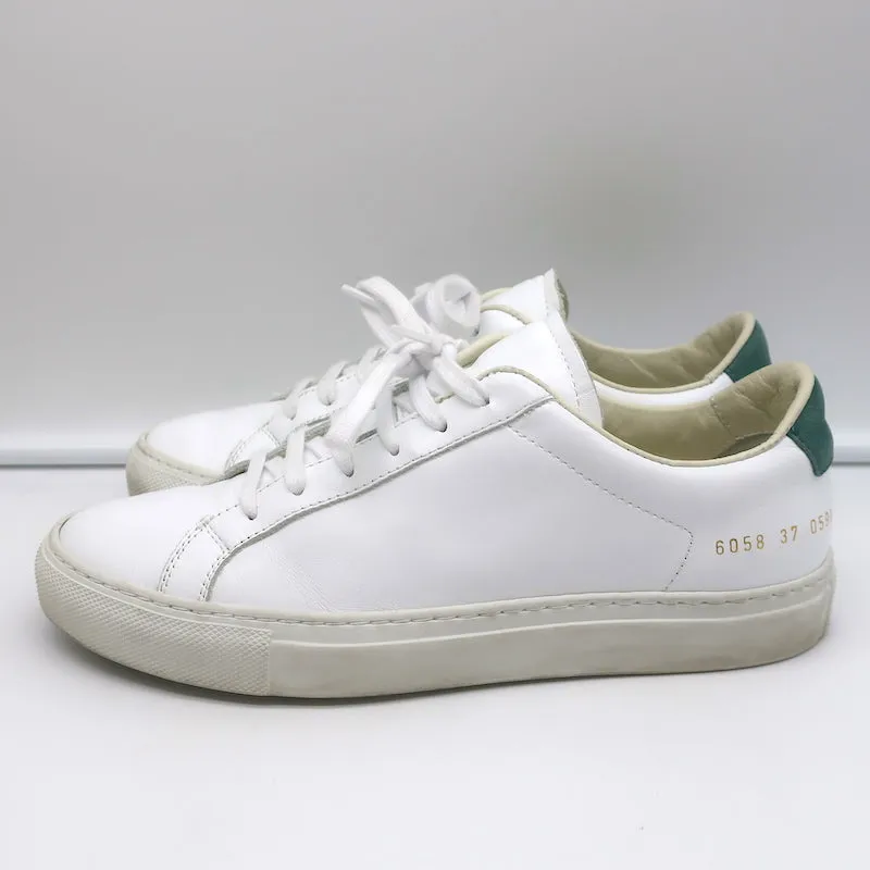 Baskets basses rétro Woman par Common Projects en cuir blanc et vert taille 37