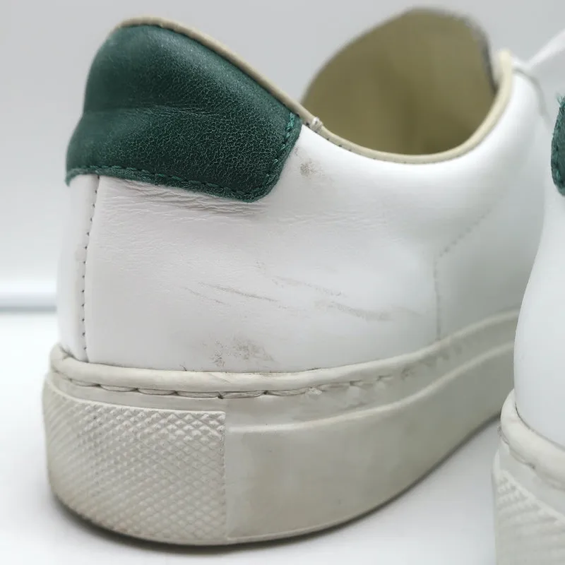Baskets basses rétro Woman par Common Projects en cuir blanc et vert taille 37