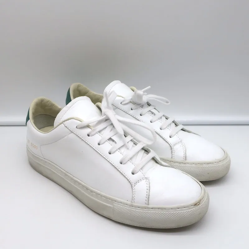 Baskets basses rétro Woman par Common Projects en cuir blanc et vert taille 37